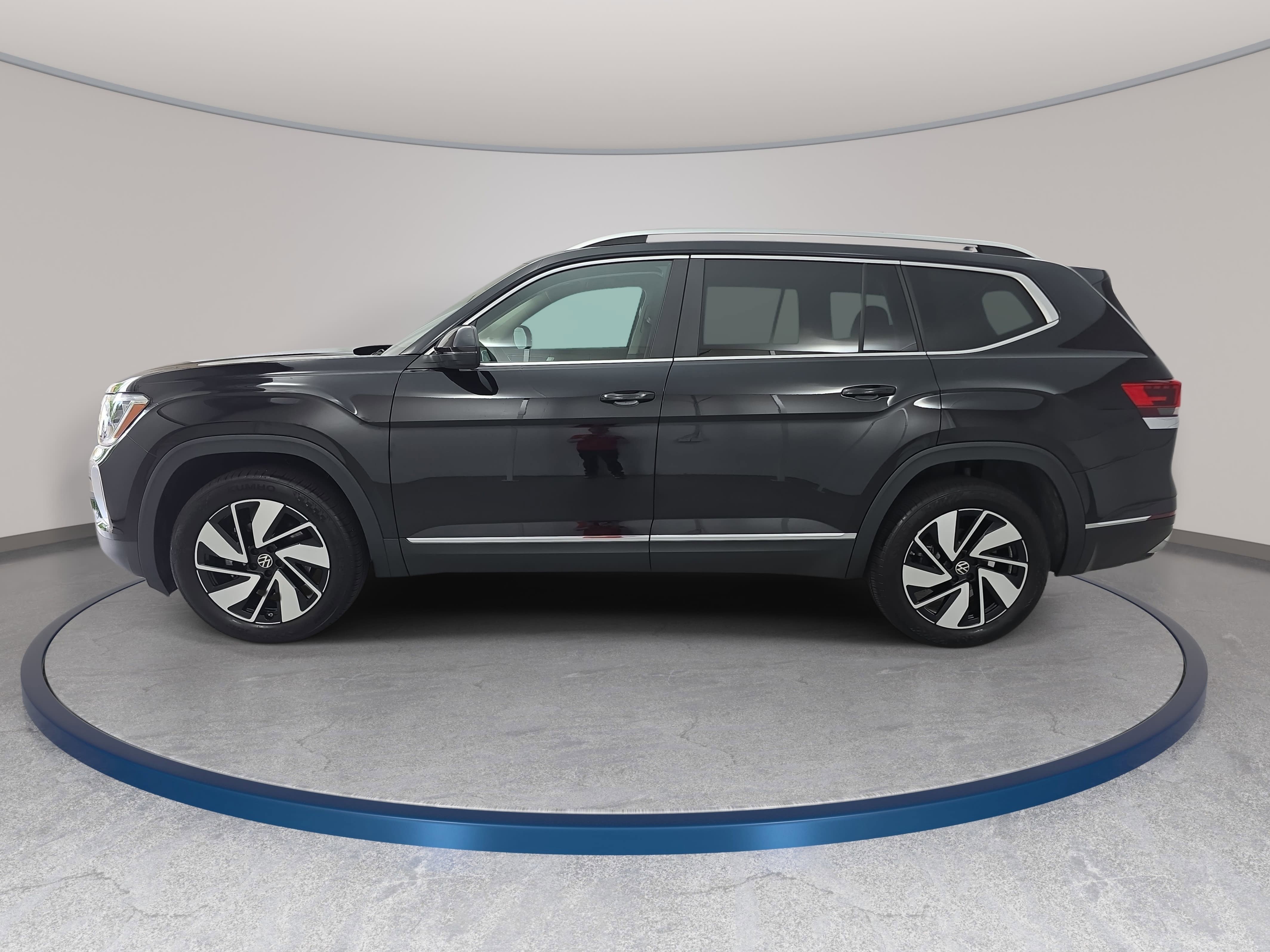 Certified 2025 Volkswagen Atlas SEL AWD/4WD image 8