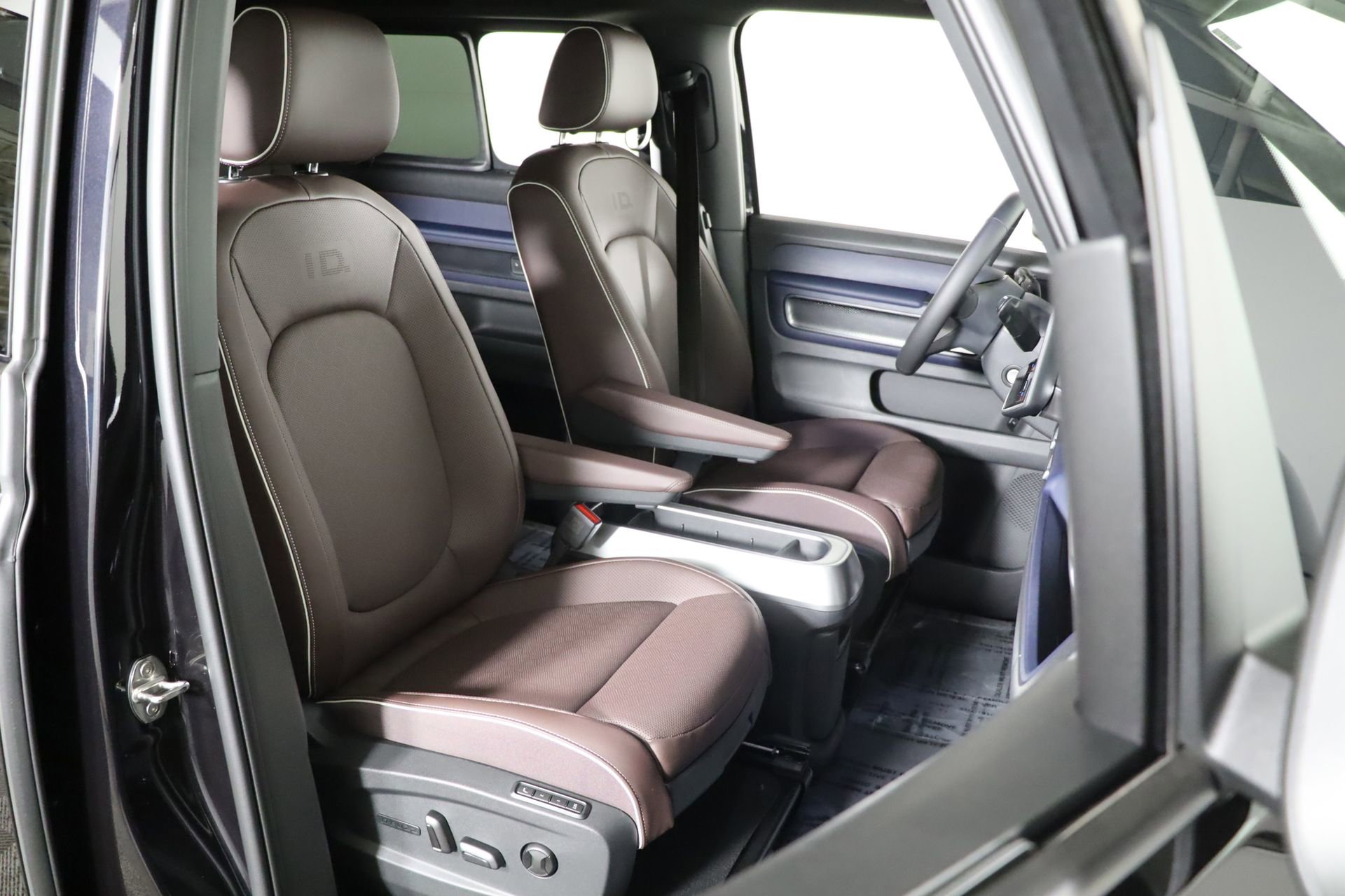 New 2025 Volkswagen ID. Buzz Pro S image 42