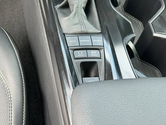 Used 2025 Toyota Camry SE FWD image 21