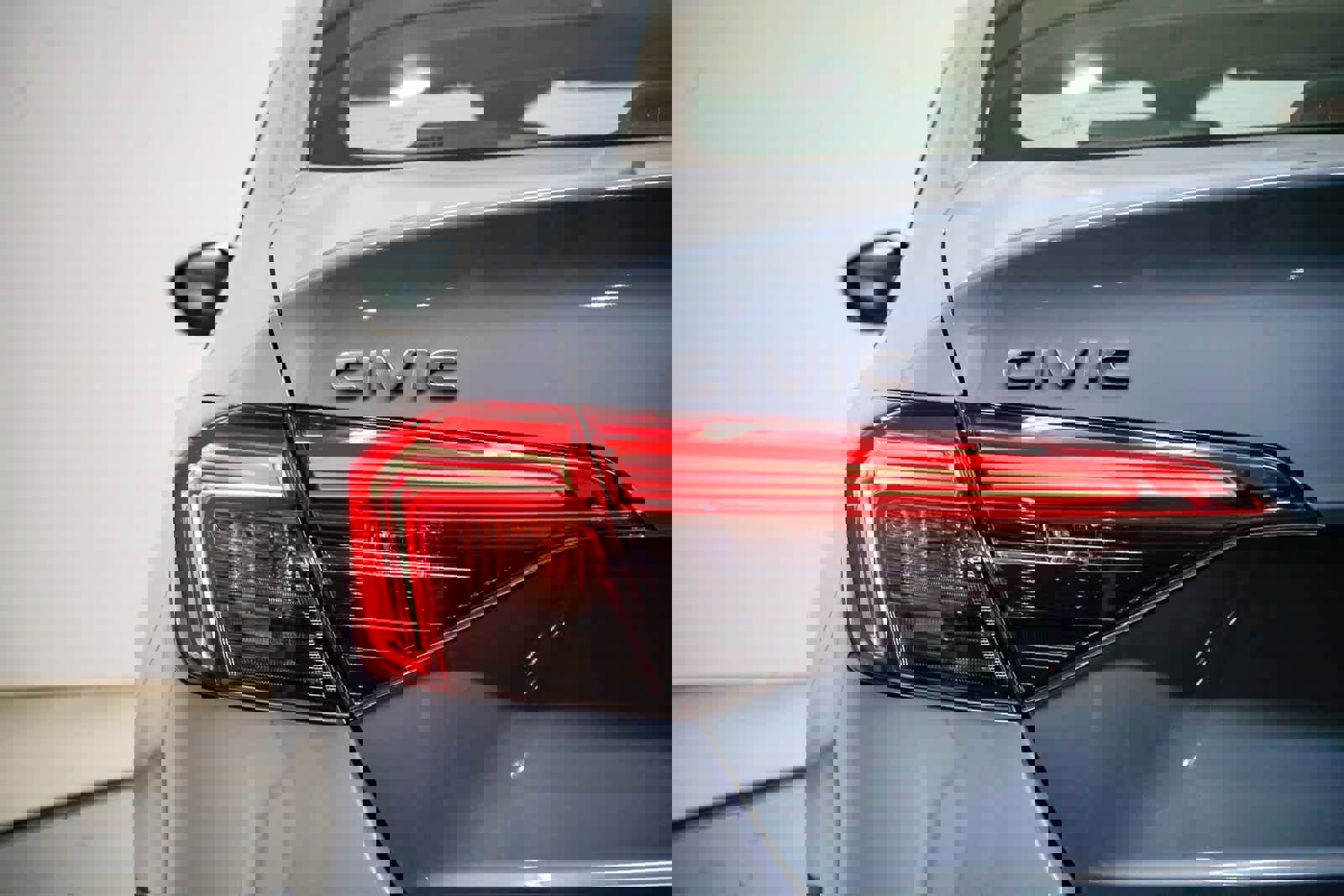 Used 2023 Honda Civic Sport image 9