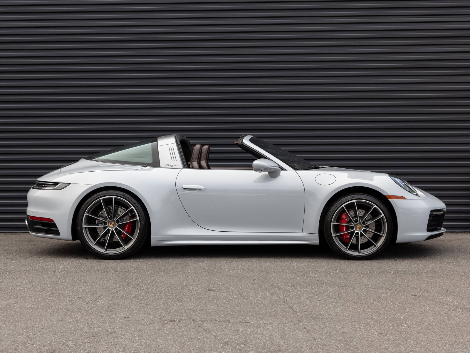 Used 2024 Porsche 911 Targa 4S w/ Premium Package image 9