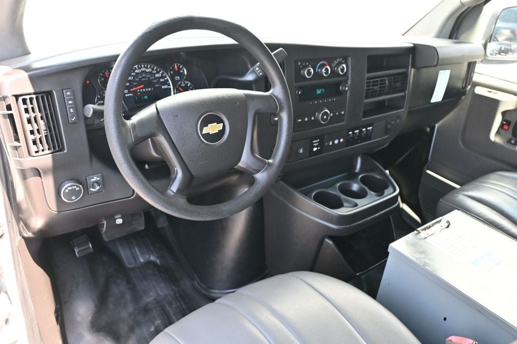 Used 2014 Chevrolet Express 2500 RWD image 5