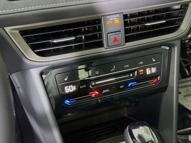 New 2026 Volkswagen Taos SE image 17