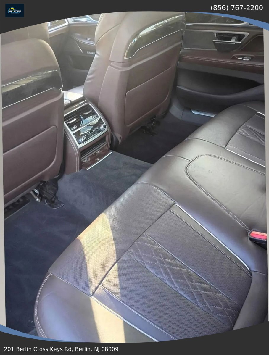 Used 2016 BMW 740i RWD image 16