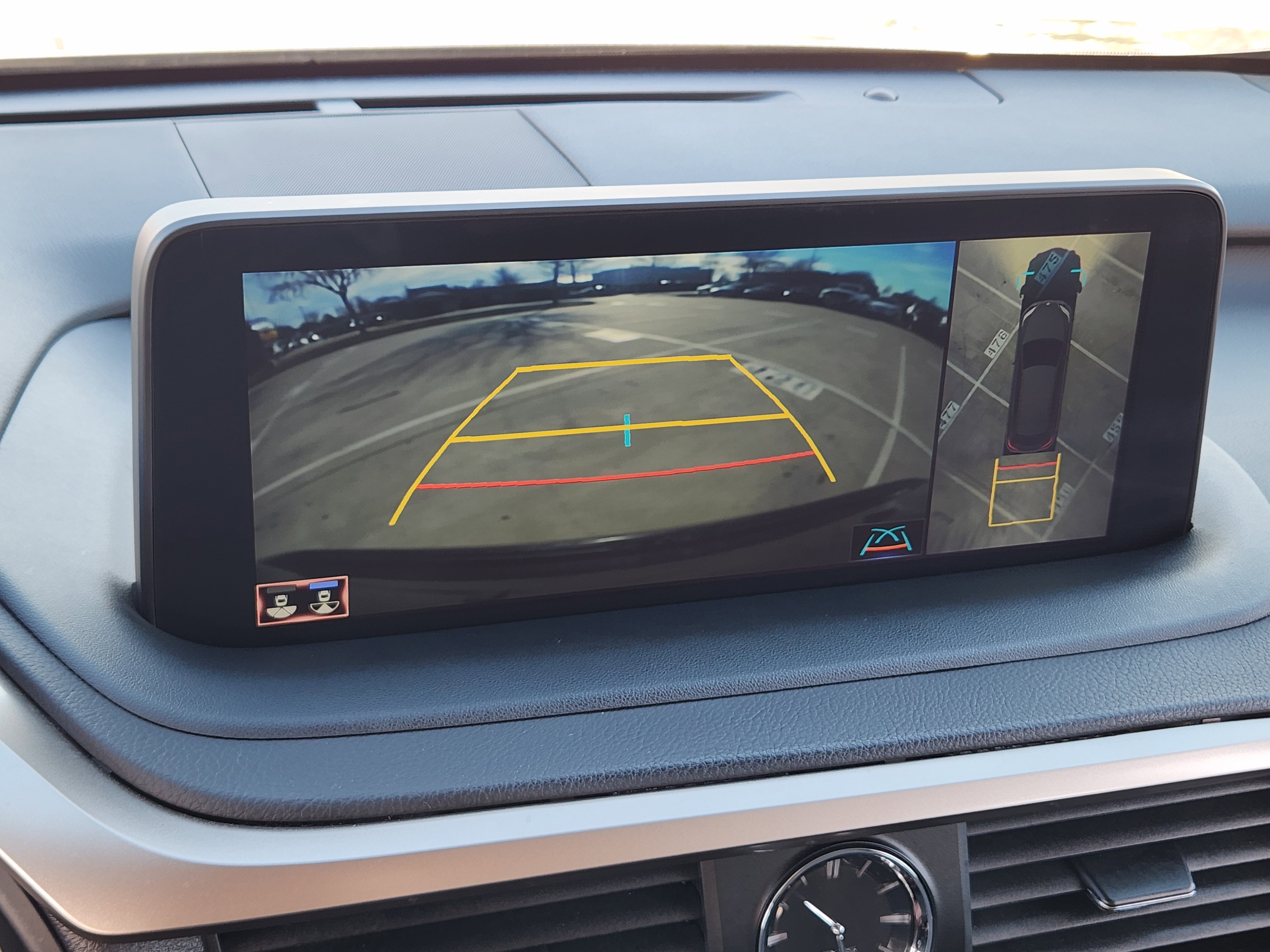 Certified 2022 Lexus RX 450h AWD w/ Premium Package image 21