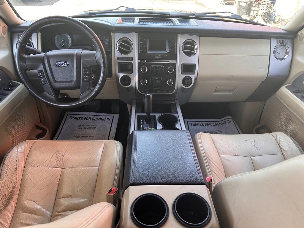Used 2015 Ford Expedition XLT image 15