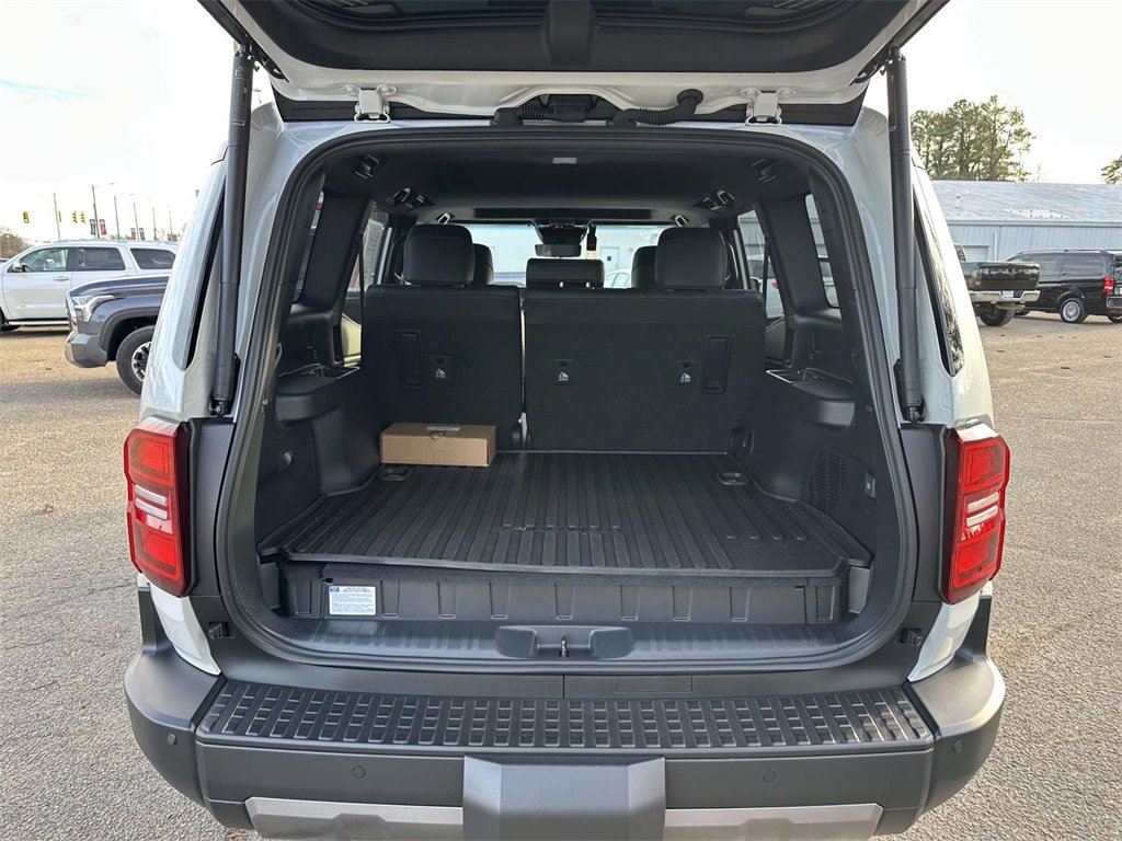 Used 2025 Toyota Land Cruiser image 16