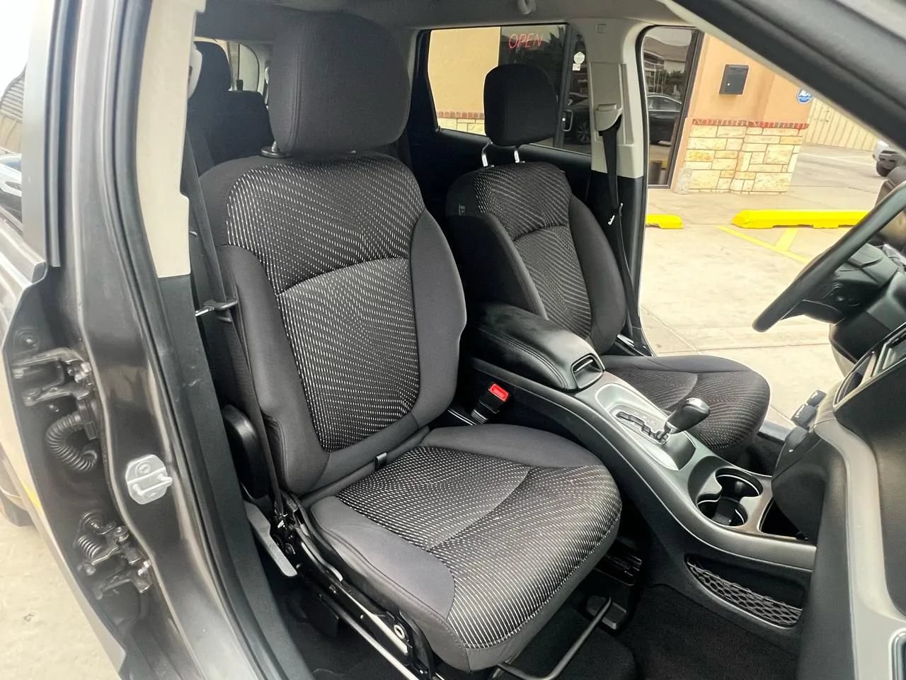 Used 2015 Dodge Journey SXT w/ Flexible Seating Group FWD image 34