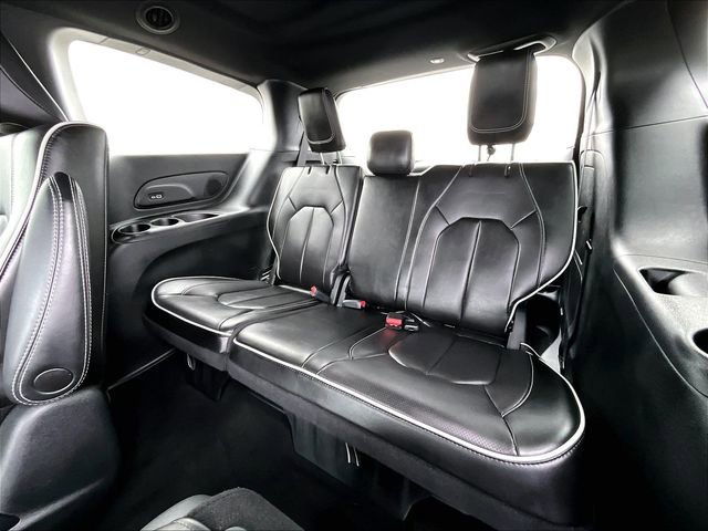 Used 2023 Chrysler Pacifica Limited w/ S Appearance Package FWD image 17