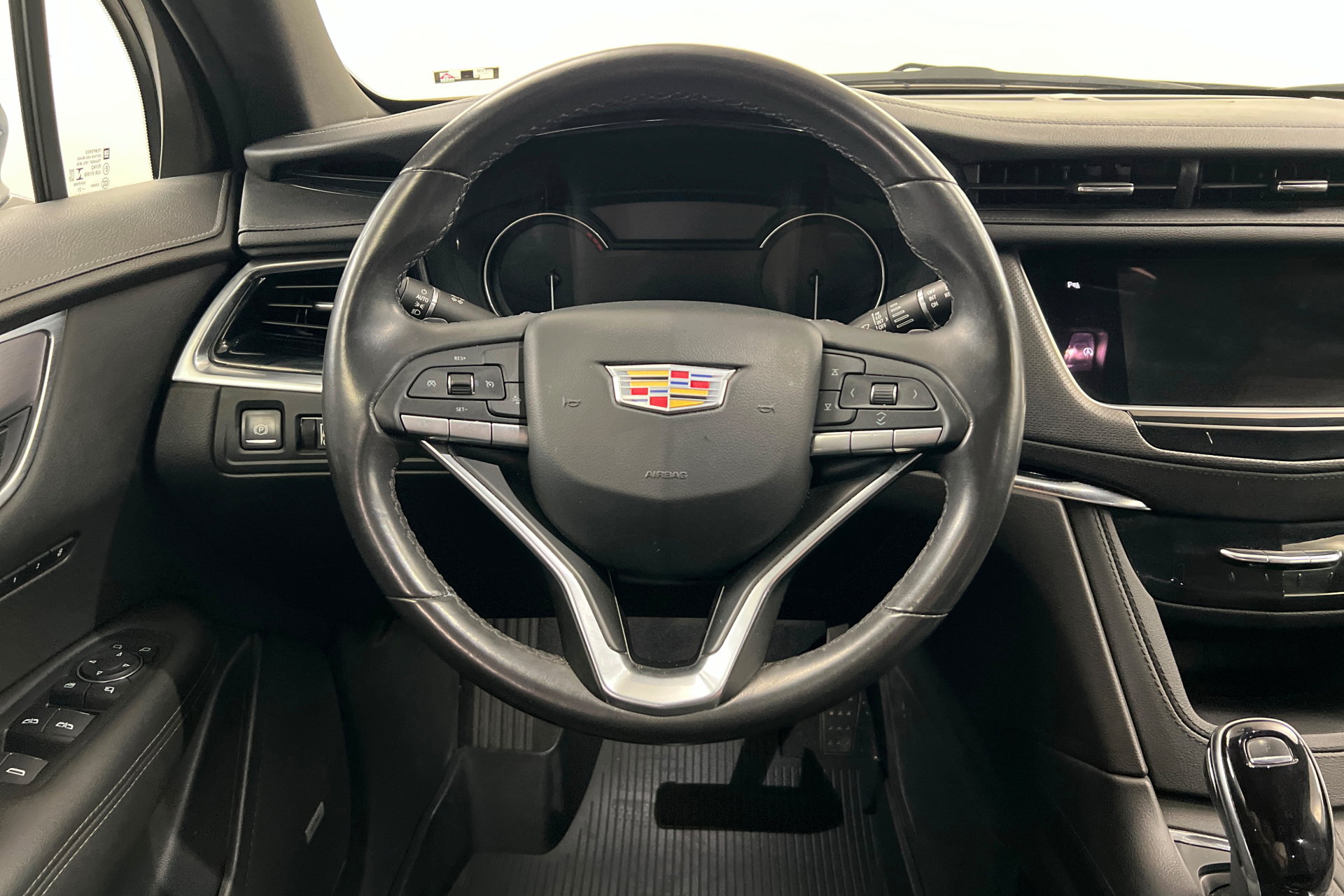 Used 2022 Cadillac XT6 Luxury FWD image 13