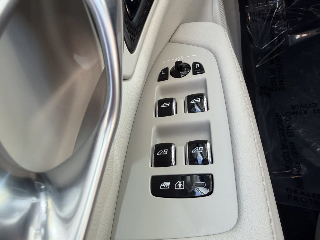 Used 2024 Volvo S90 B6 Plus w/ Protection Package Premier AWD/4WD image 27