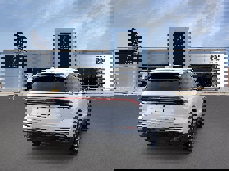 New 2025 Lincoln Nautilus Premier w/ Jet Appearance Package image 8