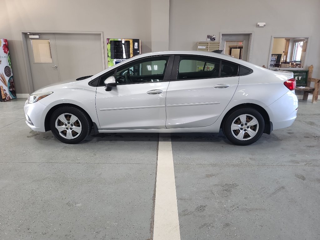 Used 2018 Chevrolet Cruze LS