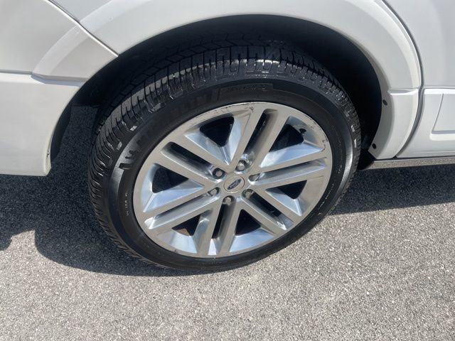 Used 2017 Ford Expedition Platinum image 18