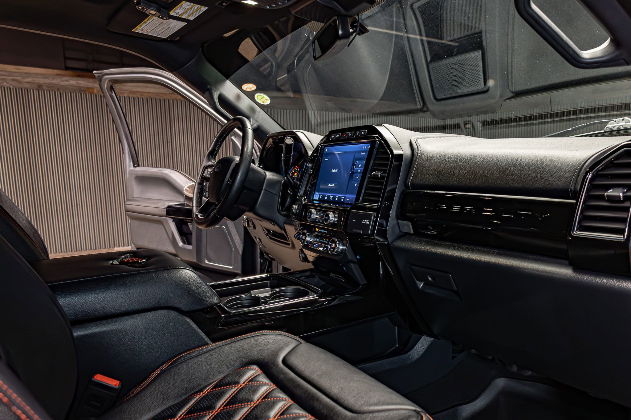 Used 2022 Ford F250 Lariat w/ Lariat Ultimate Package image 17