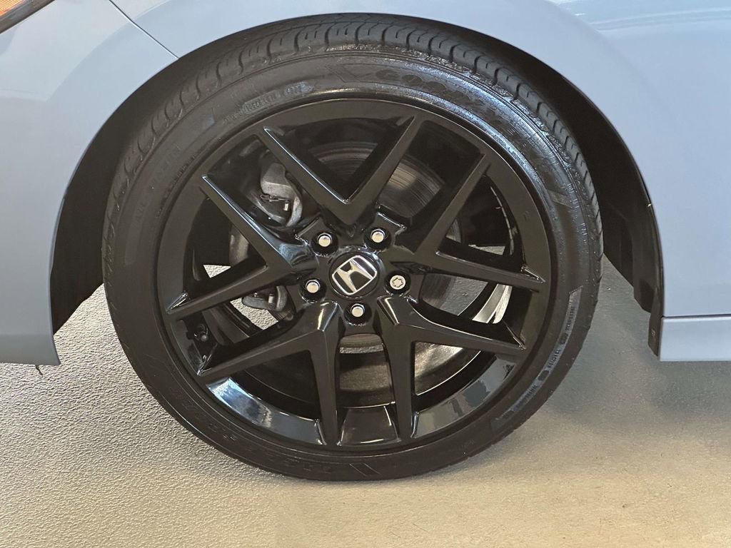 Used 2023 Honda Civic Sport image 9