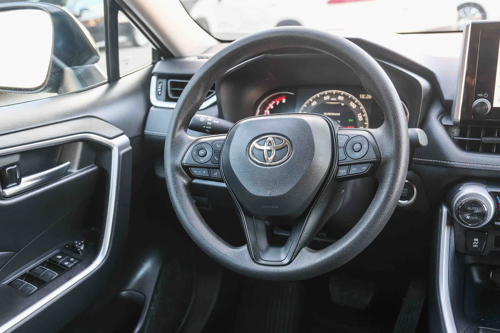 Certified 2025 Toyota RAV4 XLE FWD image 17