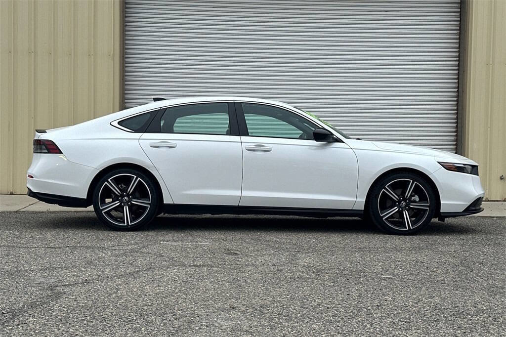 Used 2024 Honda Accord Sport image 9