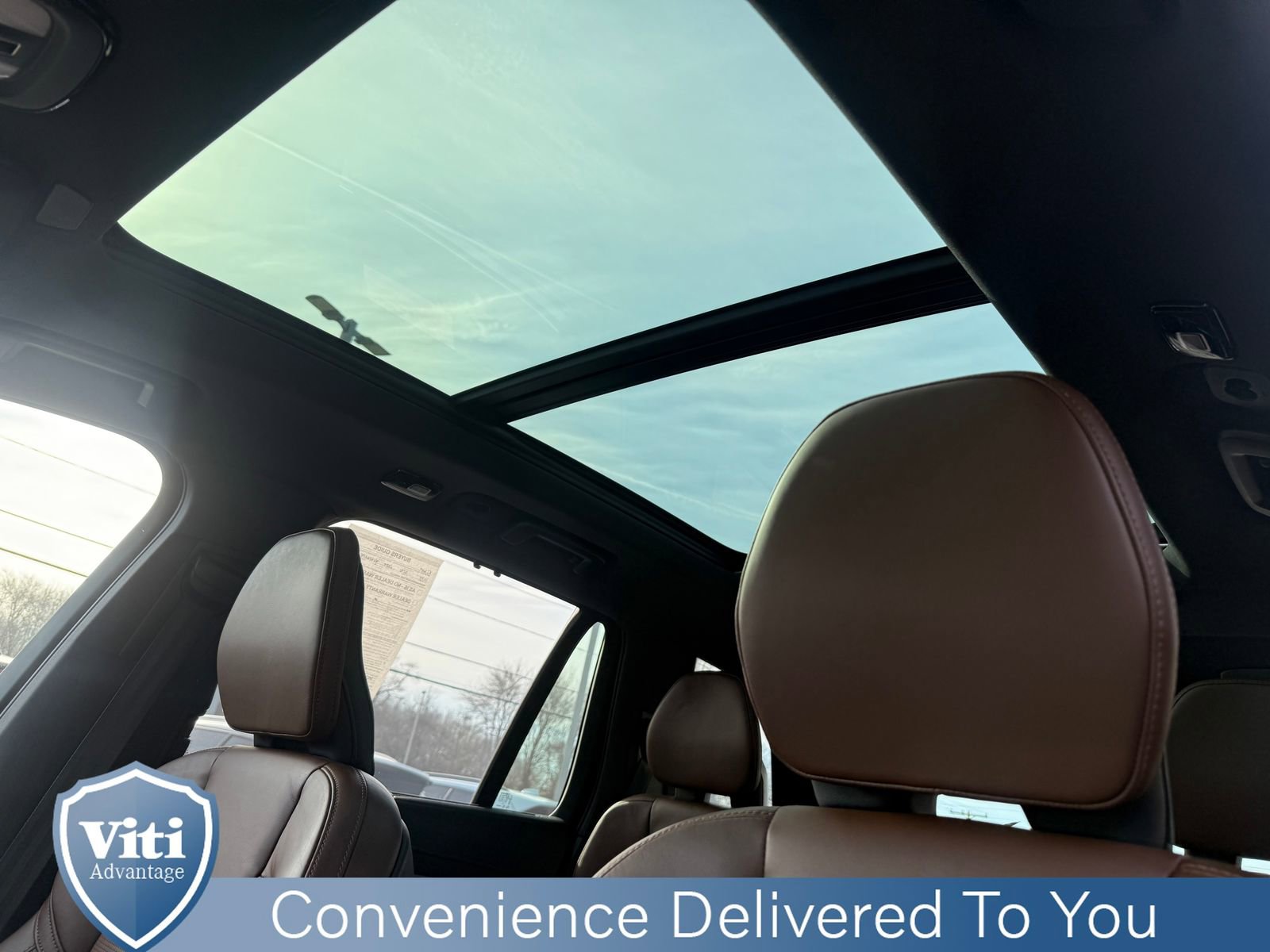 Certified 2024 Volvo XC90 B6 Ultimate w/ Protection Package Premier image 19