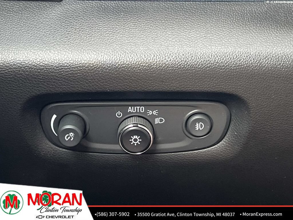 Certified 2021 Chevrolet Traverse LT FWD image 27