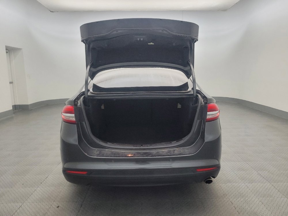 Used 2018 Ford Fusion SE w/ Equipment Group 201A FWD image 29