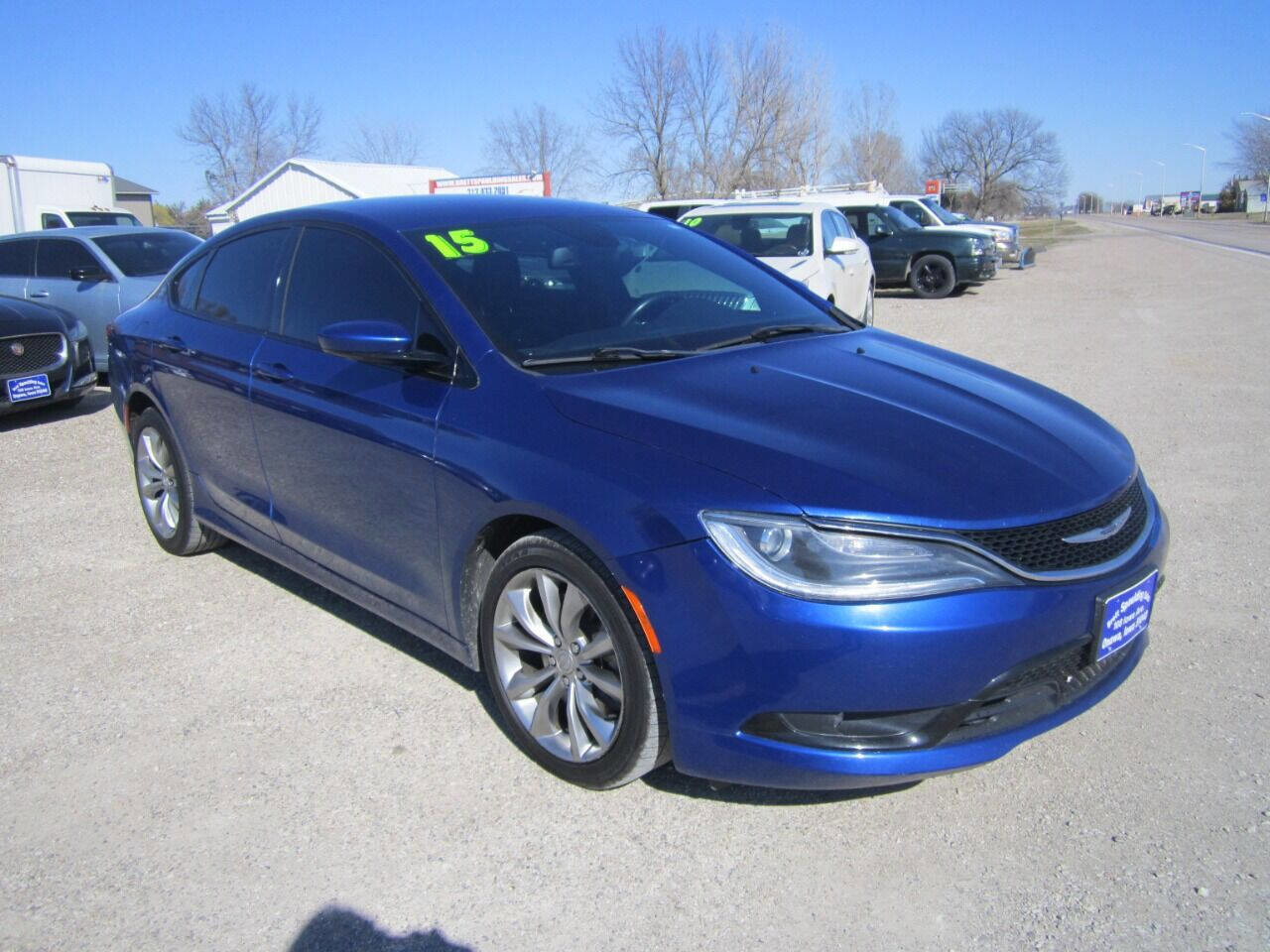 Used 2015 Chrysler 200 S w/ Navigation & Sound Group I image 2