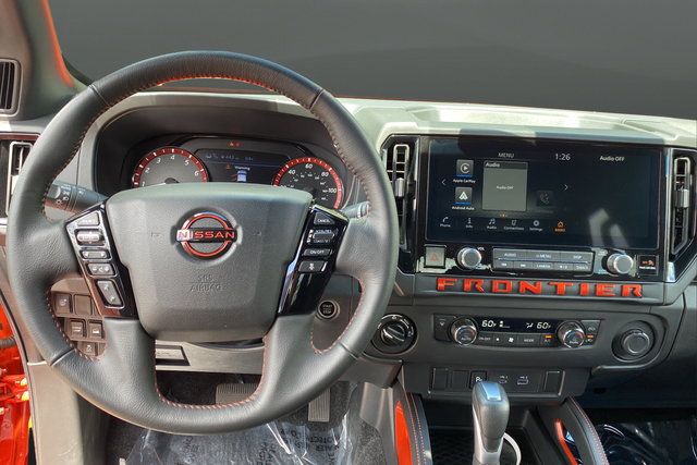 Certified 2025 Nissan Frontier PRO-4X AWD/4WD image 11