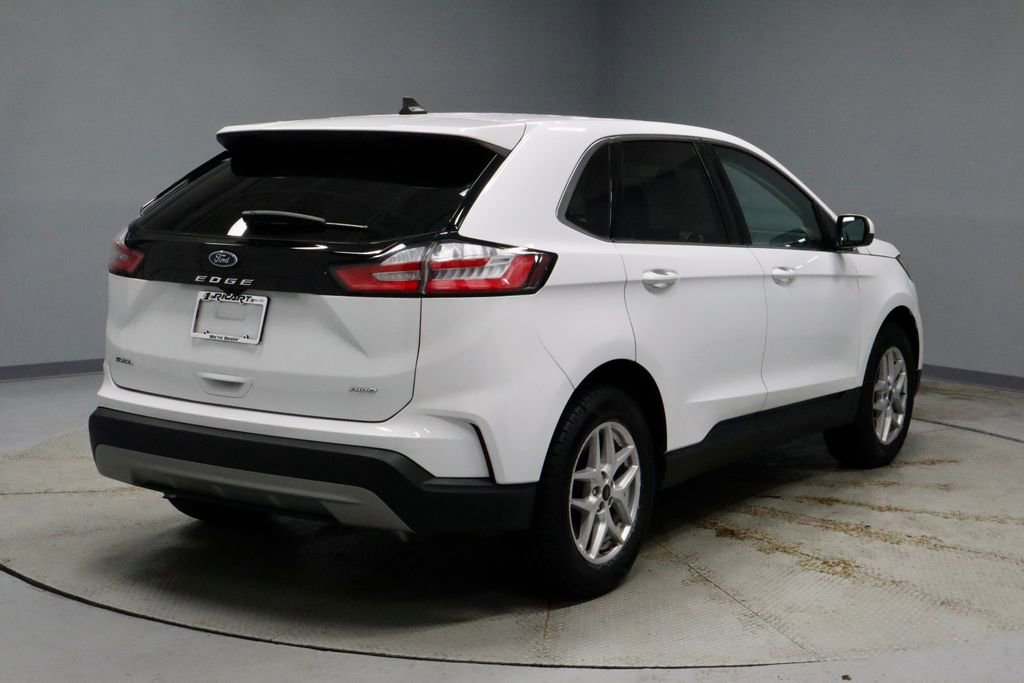 Certified 2024 Ford Edge SEL image 11