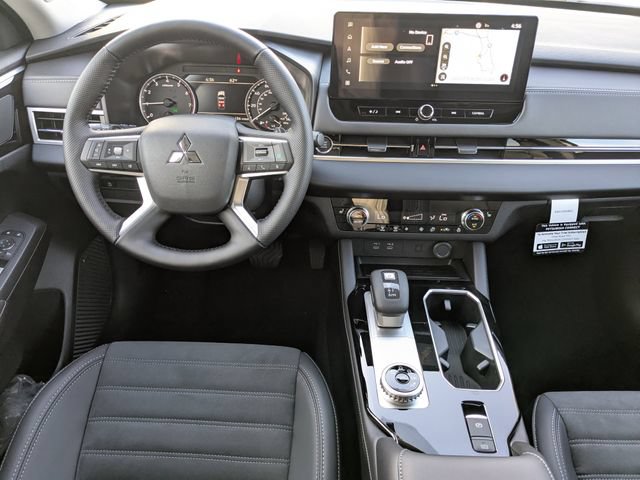 New 2026 Mitsubishi Outlander SE FWD image 17