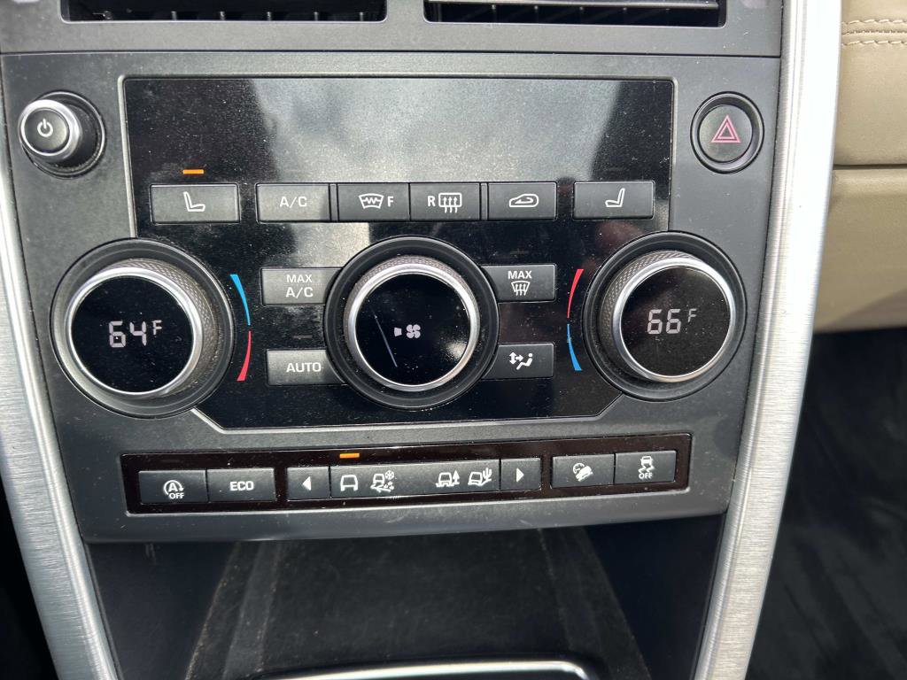 Used 2018 Land Rover Discovery Sport HSE image 32