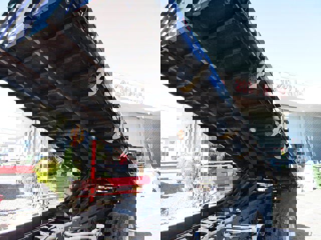 Used 2017 Ford F550 4x4 Regular Cab Super Duty image 37