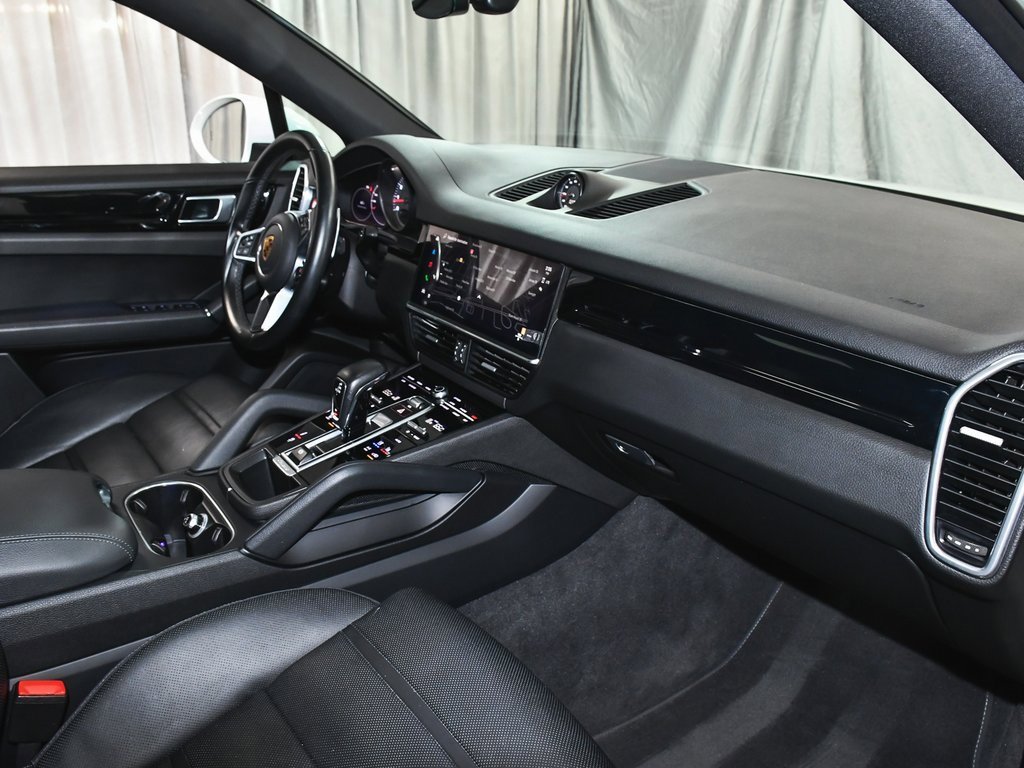 Used 2022 Porsche Cayenne Coupe image 59