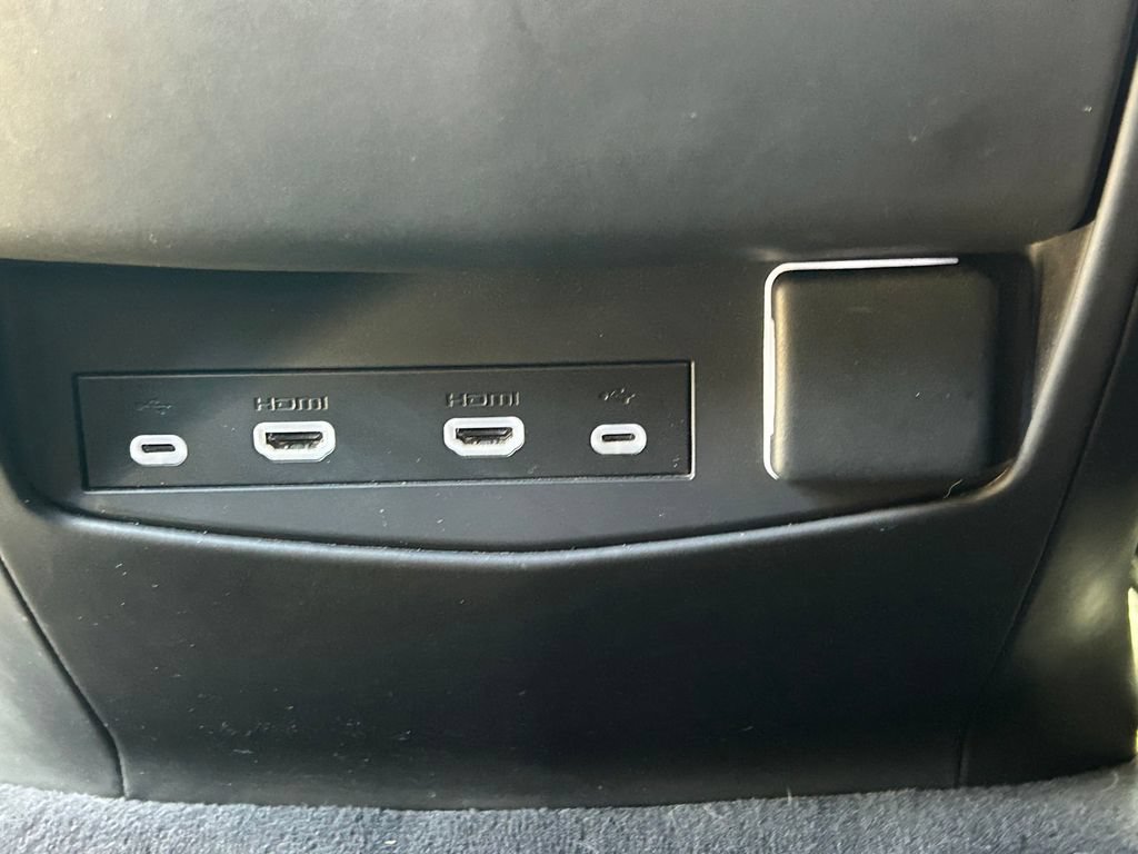 Used 2021 Cadillac Escalade ESV Sport Platinum w/ LPO, ONYX Package AWD/4WD image 22