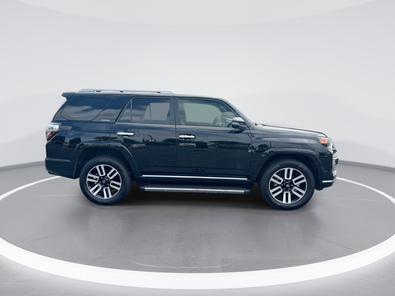 Used 2024 Toyota 4Runner Limited AWD/4WD image 10