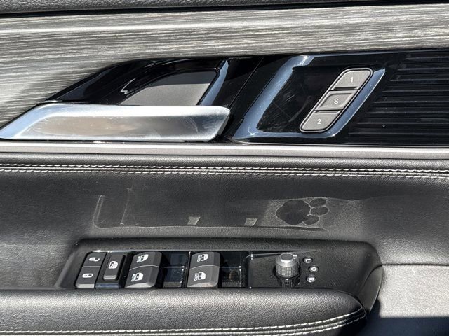 Used 2024 Jeep Wagoneer Series III w/ Premium Group I image 21