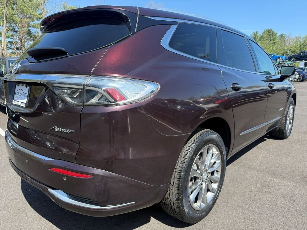 Used 2022 Buick Enclave Avenir image 4