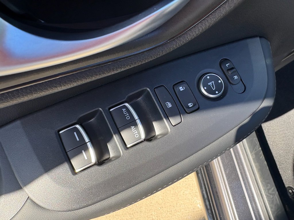 Certified 2026 Honda HR-V EX-L image 11