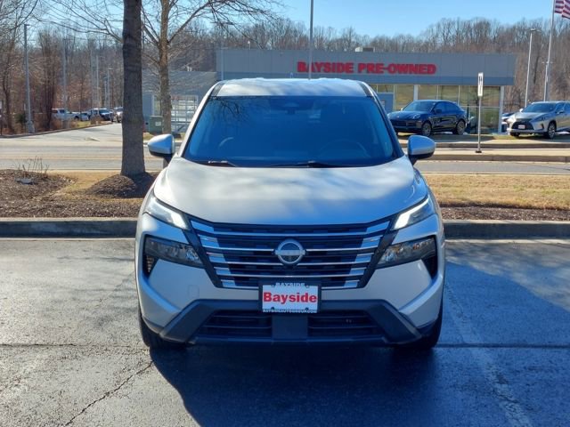 Used 2024 Nissan Rogue SV image 5