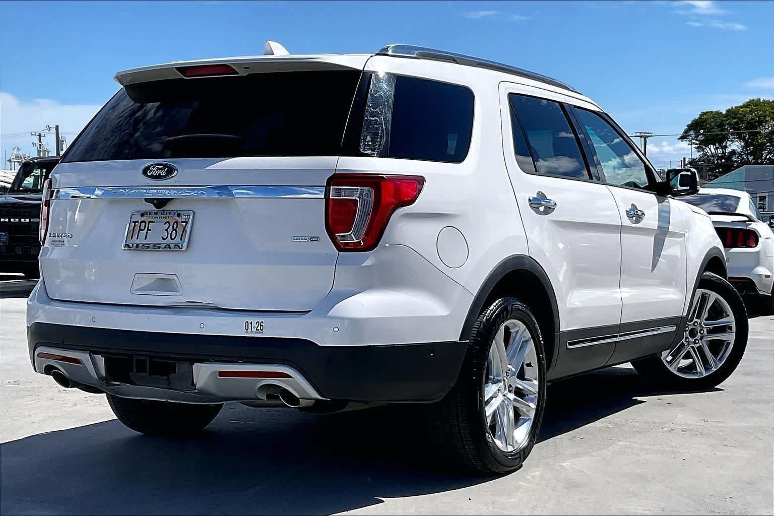 Used 2016 Ford Explorer Limited w/ Equipment Group 301A AWD/4WD image 22