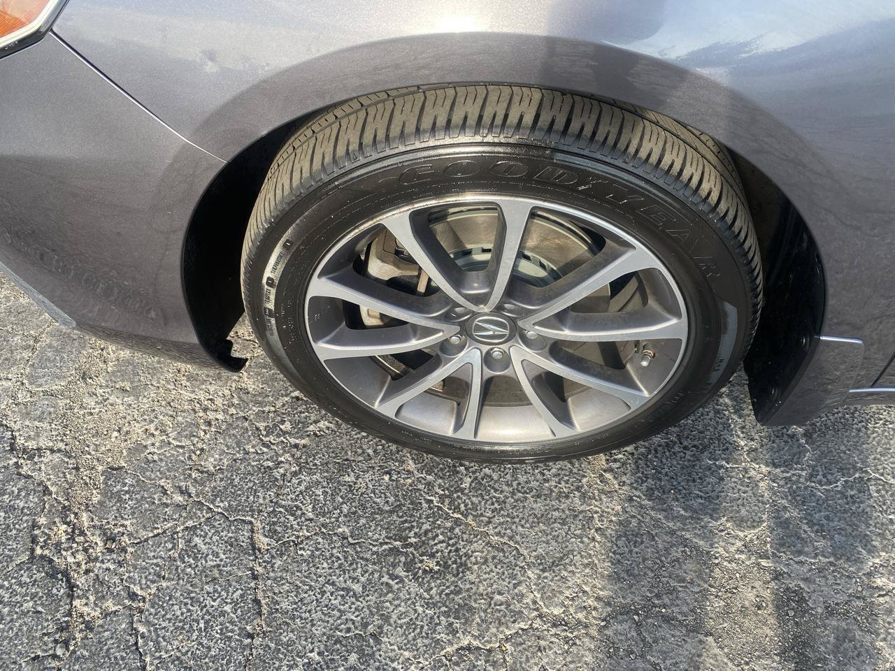 Used 2018 Acura TLX V6 SH-AWD image 5