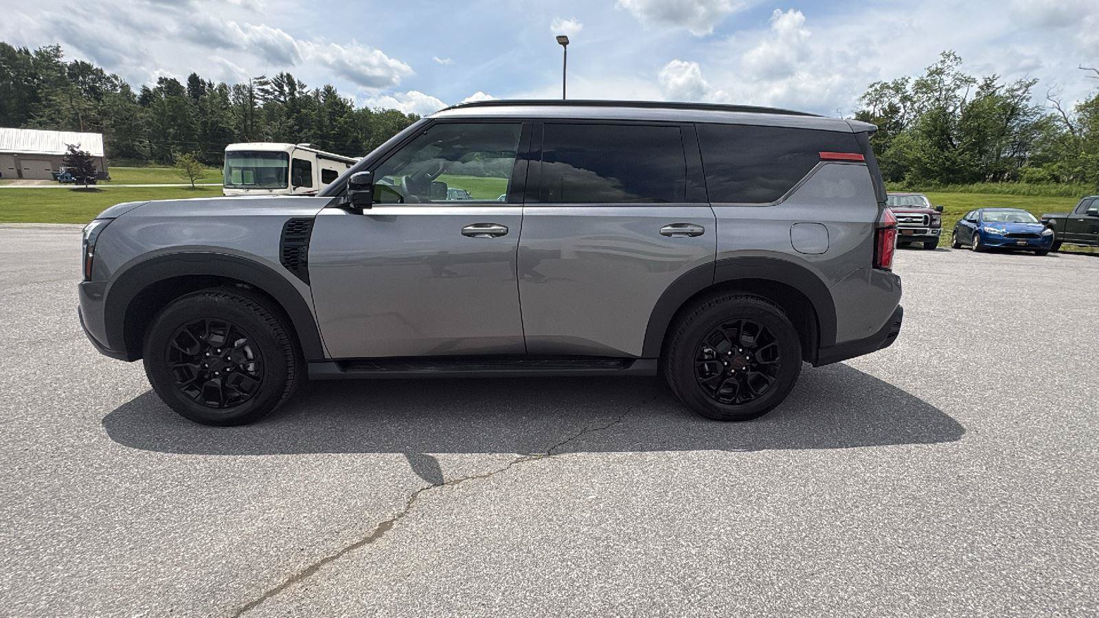 Used 2026 Nissan Armada PRO-4X AWD/4WD image 8