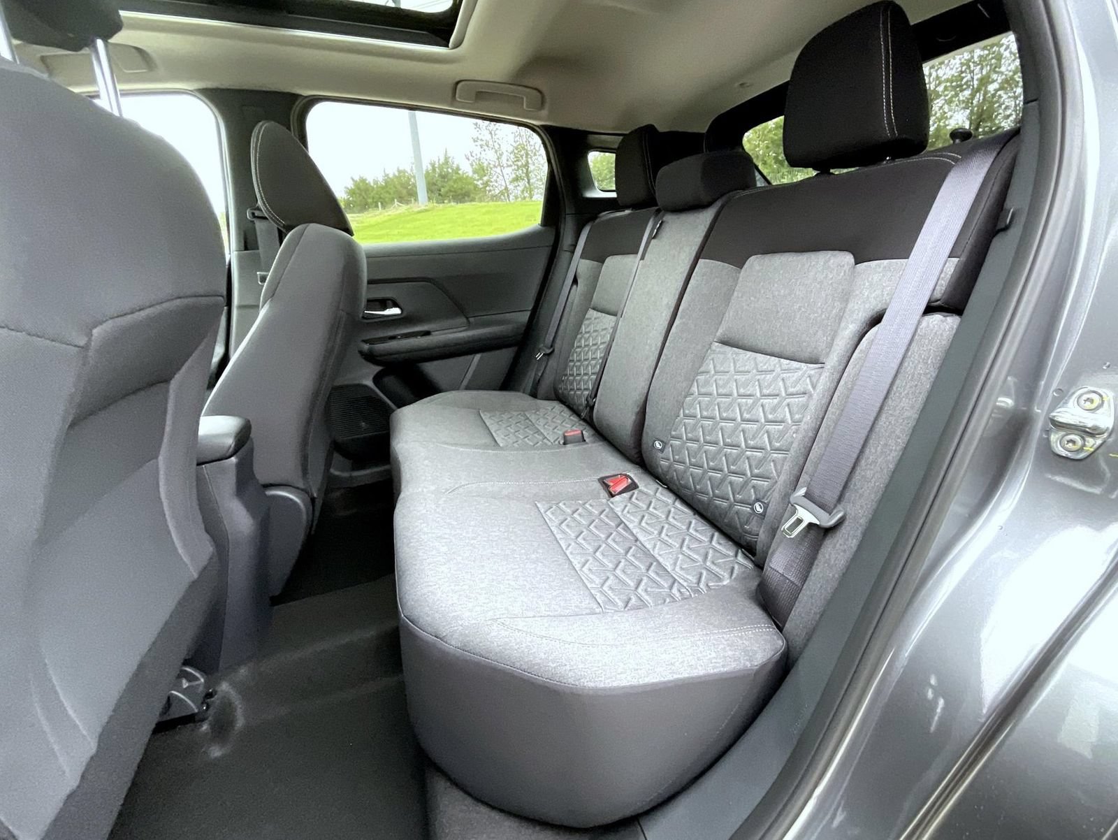 New 2026 Nissan Kicks SV w/ SV Premium Package AWD/4WD image 19