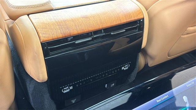 Used 2023 Jeep Grand Wagoneer L Series III w/ Rear Seat Video Group 1 image 9