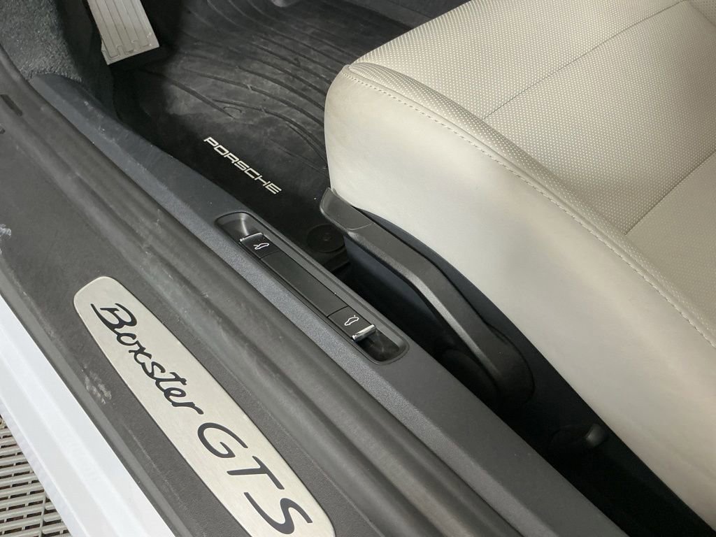 Used 2025 Porsche 718 Boxster GTS RWD image 17