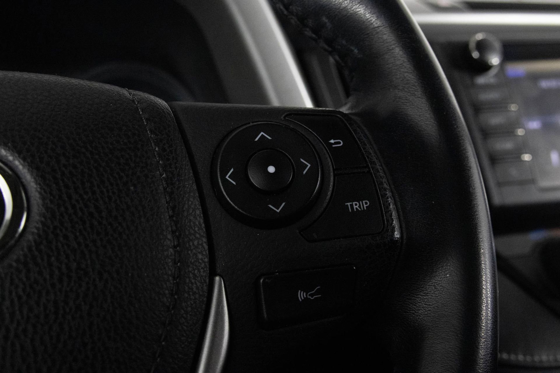 Used 2018 Toyota RAV4 Limited w/ All Weather Liner Package image 29