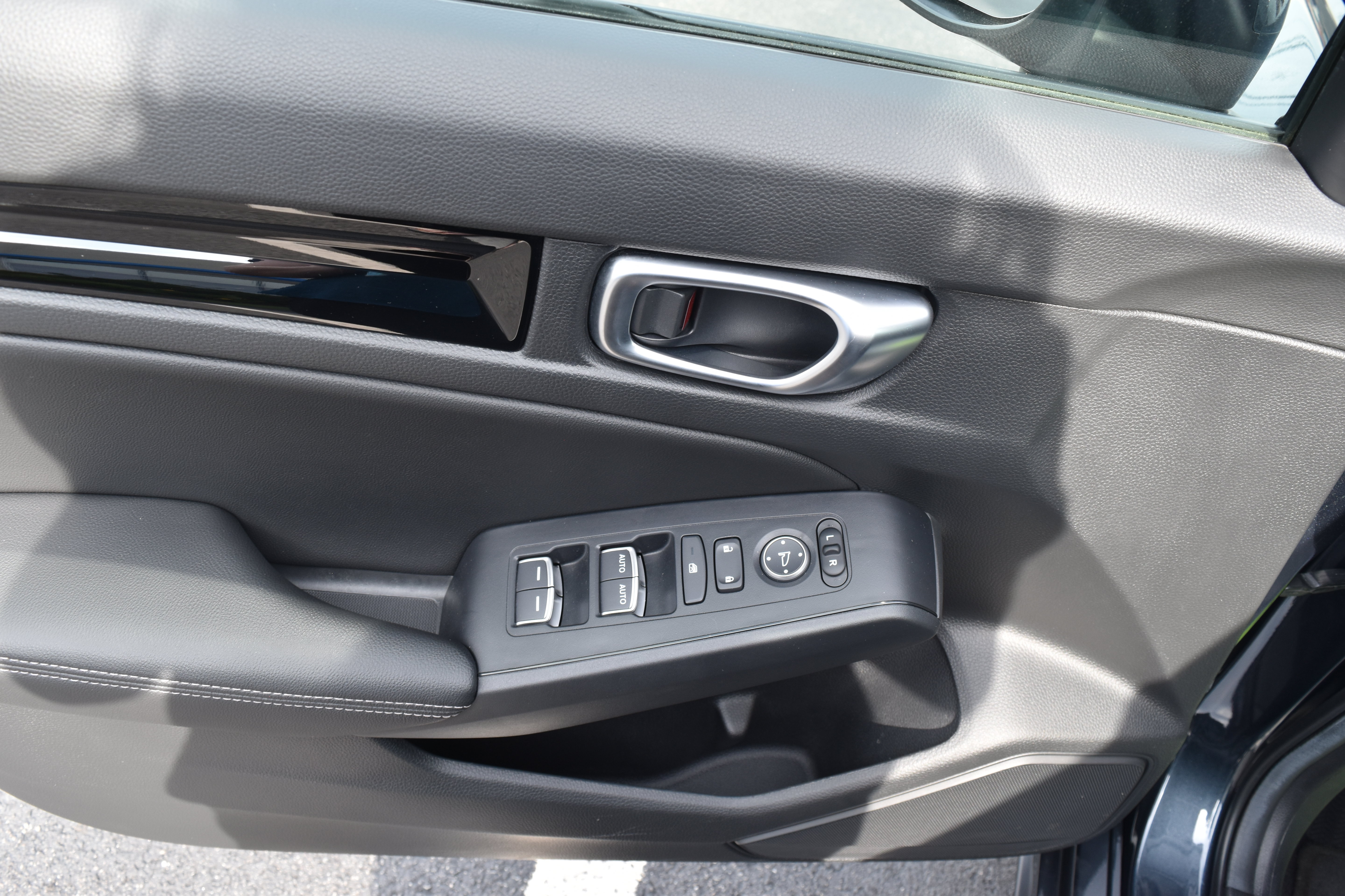Certified 2024 Honda Civic EX-L image 14