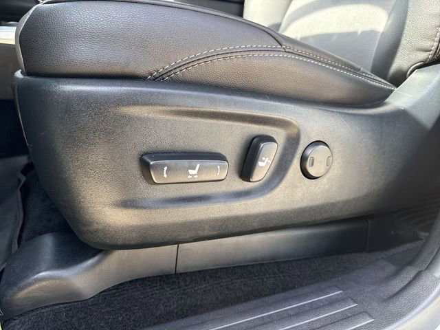 Used 2023 Toyota 4Runner SR5 Premium w/ Moonroof Package AWD/4WD image 19