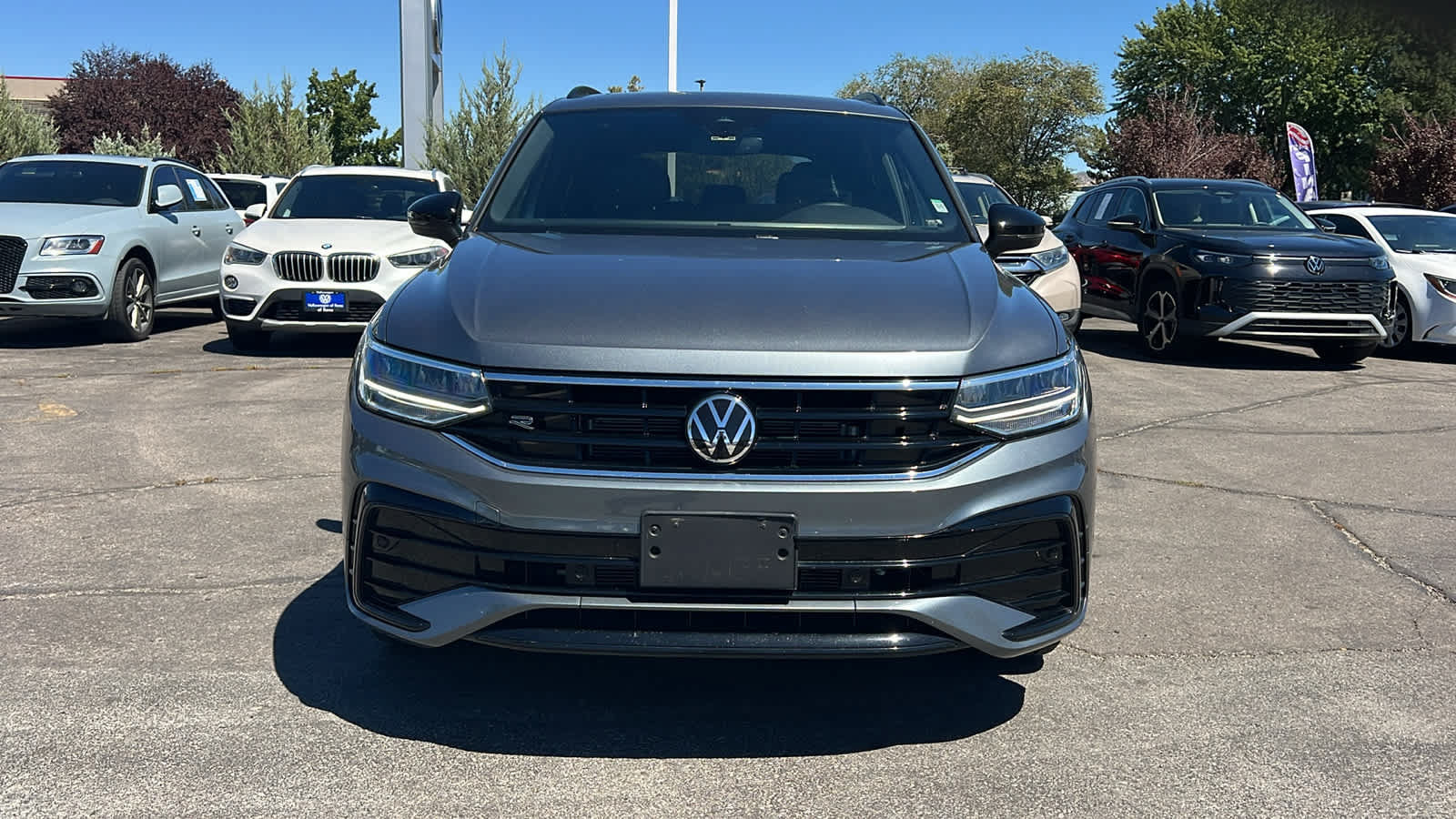 Certified 2023 Volkswagen Tiguan SE R-Line FWD image 2