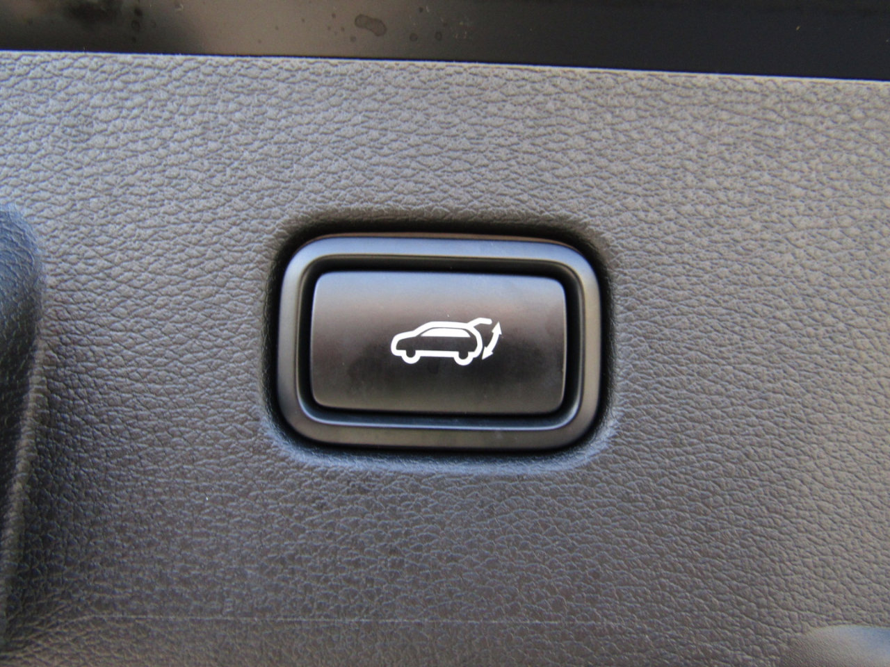 Used 2023 Kia Sportage SX image 24