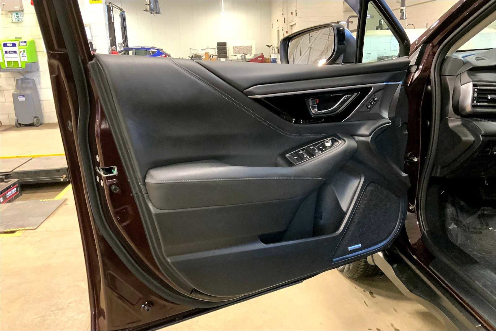 Used 2023 Subaru Outback Limited XT image 23